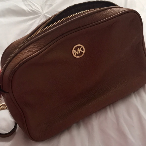Michael Kors Crossbody - Picture 3 of 8